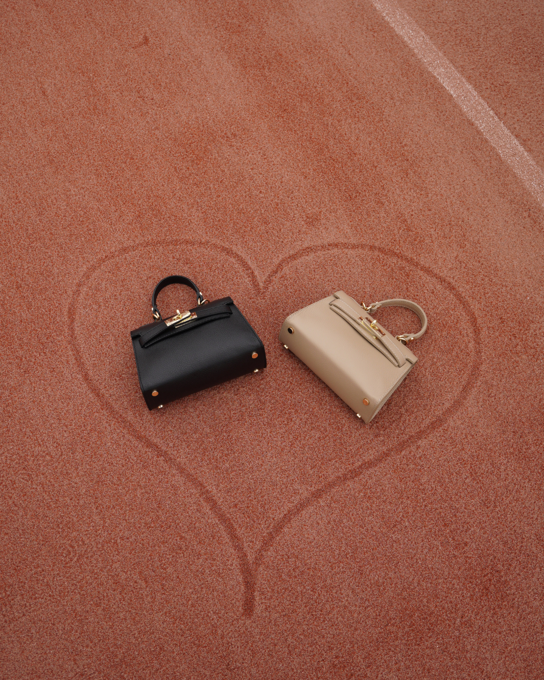 Kelly Beige Leren Crossbodytas met Gouden Details
