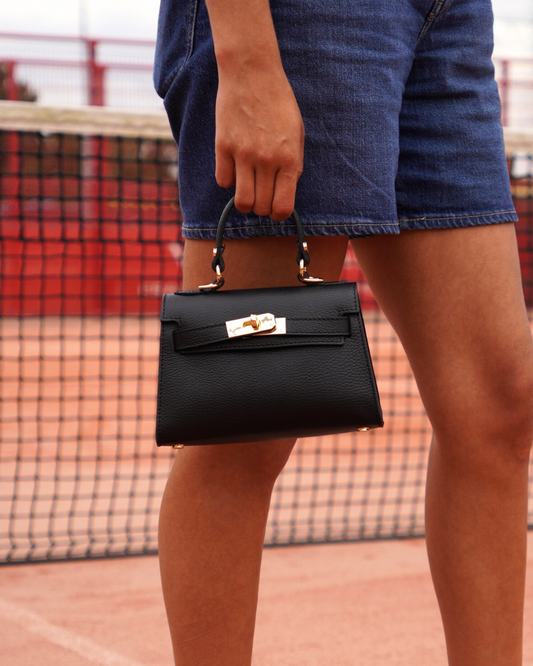 Kelly Zwarte Leren Crossbodytas Met Gouden Details