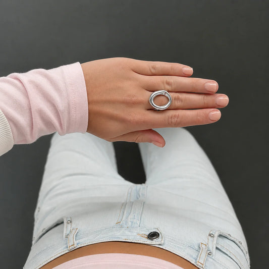 Oval ring