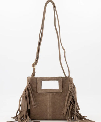 Sylvie – Taupe Suède Handtas met Franjes en Goudkleurige Details